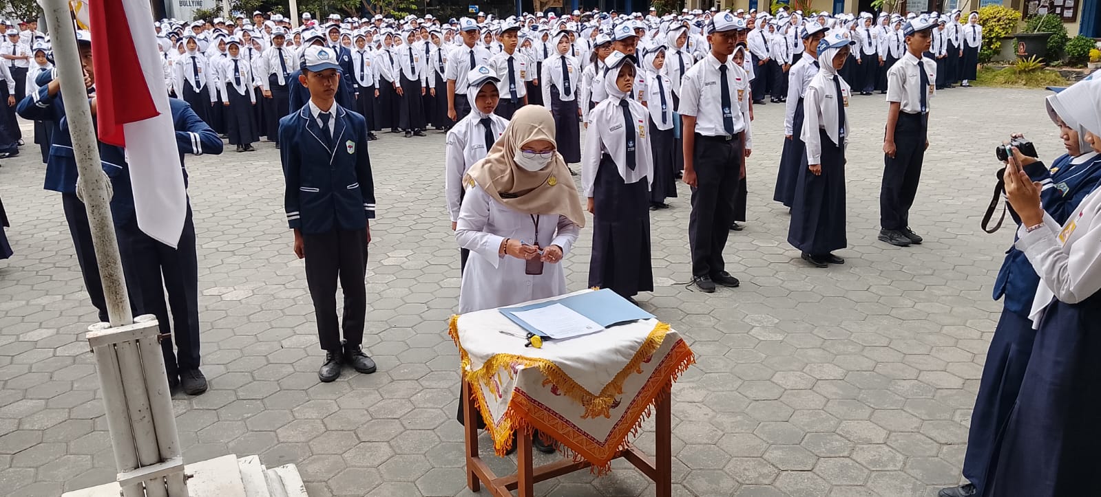 Upacara Pelantikan Pengurus Osis 2026-2027
